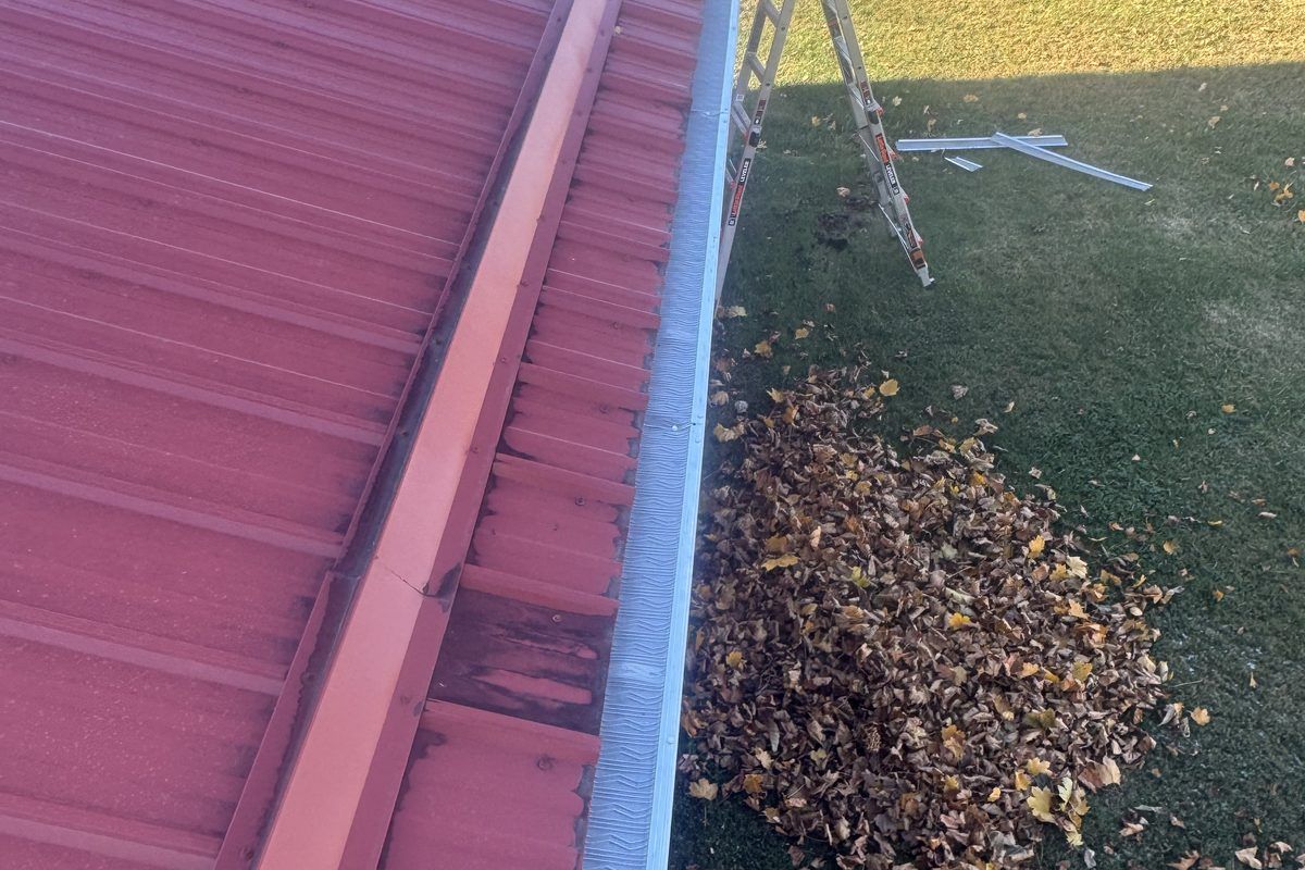 Red-roof repair · Hillsville